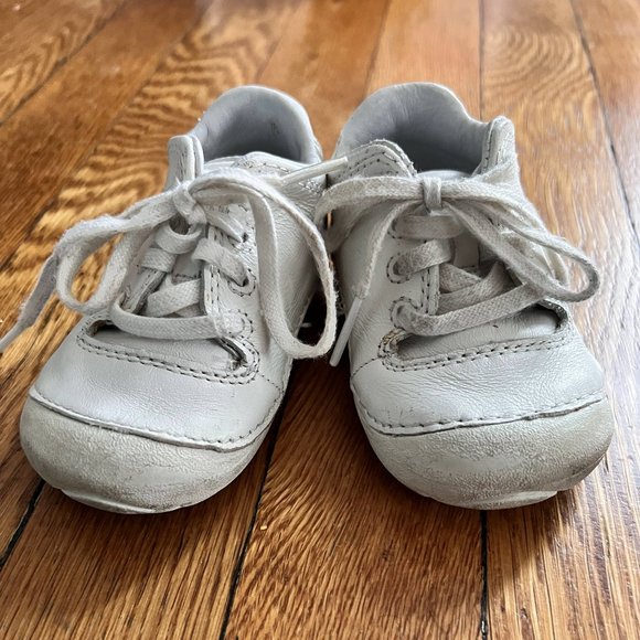 Stride Rite first walkers - walk - gently used - Picture 1 of 4